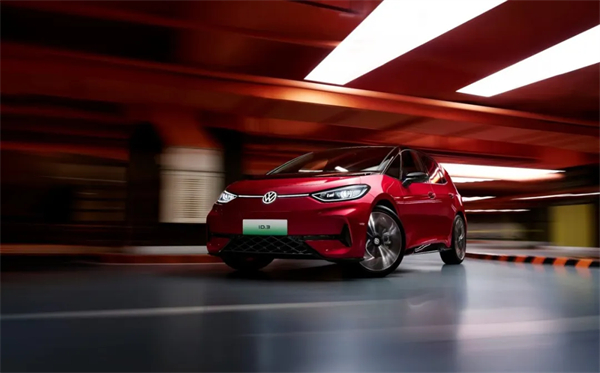 ID.3 GTX套件款重磅上市 尊龙凯时大众2025 ID.Festival与用户玩在一起